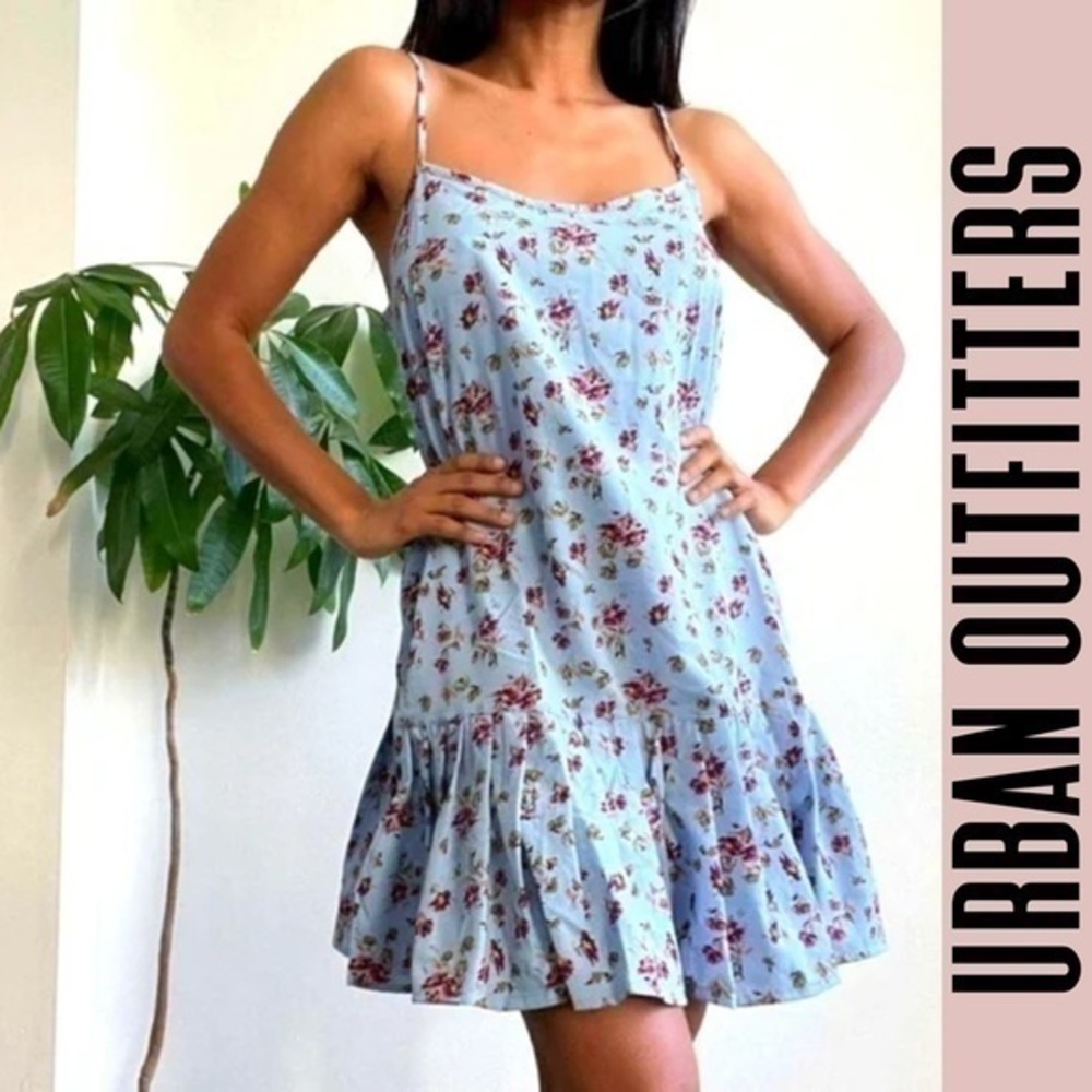 Urban Outfitters dress Small floral pleated skirt spring summer